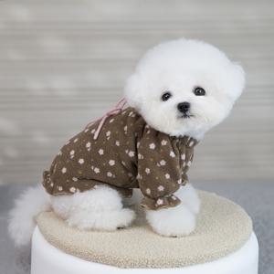 와이 펫 의류, 귀엽고 스타일리시한 강아지 의류, 새로운 가을/겨울 반려동물 옷, 26인치 인형 시리즈 두 다리 플러시 스웨터