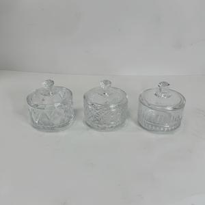 3개 세트 다기능 투명 엠보싱 유리 촛대, 사탕병 또는 간식 용기 겸용, 매력적이고 실용적임