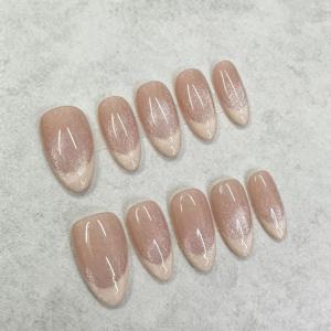 10개 세트 100% 핸드메이드 숏 아몬드 모양 인조 손톱, 핸드 페인팅 프렌치 포인트, 섬세한 반짝이는 유리 비즈 고양이 눈, 광택 있고 다이나믹함, 살롱 네일과 같은 질감. 데일리 출퇴근, 데이트, 모임에 적합하며, 훌륭한 선물입니다.