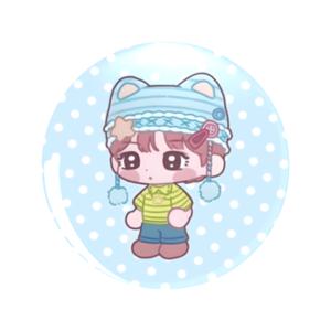 만화 핀은 의류, 모자, 백팩에 적합합니다. 친구, 동급생, 동료를 위한 스타일리시하고 창의적인 선택입니다. 모든 행사를 위한 사려 깊은 선물입니다.