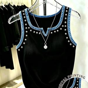 [프린트 팬츠 - 데님 원단 아님] 레트로 페이크 데님 디지털 프린트 트리밍 비즈 핫 드릴 블랙 조끼 여성 여름 시어 스몰 V넥 민소매 인너 캐미솔, 신축성 있는 골지 피부 친화적 베이스 탑, 니치 스파이시 헤비 디자인