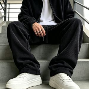 BOWZ 브랜드, 남성 레트로 2피스 세트, 봄/가을 코듀로이 핀스트라이프 텍스처 컴포트 스킨 프렌드리 캐주얼 슈트, 루즈핏 와이드 라펠 지퍼 재킷 및 드로스트링 레그 트라우저 2피스 세트, 데일리 출퇴근, 스트리트웨어에 적합