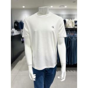 (고급신상) Calvin Klein Jeans CK진 남성 릴렉스핏 스몰 로고 반팔 티셔츠 J325573-YAF