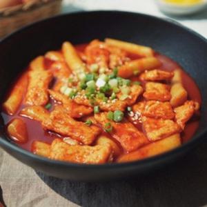 바베큐아저씨 어묵에 반한 밀떡볶이 (385g)