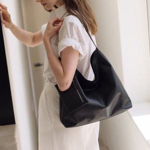 Pulpy hobo bag Black