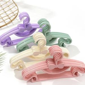 아기 옷걸이 10pcs 어린이 옷 걸이 랙 디스플레이 귀여운 옷걸이 옷걸이 클립 옷걸이 도매