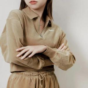 나이키 벨루어 코듀로이 하프 집업 크롭 카라티 벨벳 트레이닝 DQ5939-258