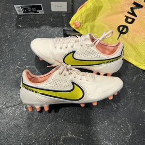 나이키 티엠포 레전드9 엘리트 AG 인조잔디 축구화 DB0824-800