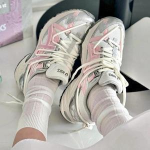 아식스 젤 카하나 TR V2 아이스크림 핑크 1203A557-100