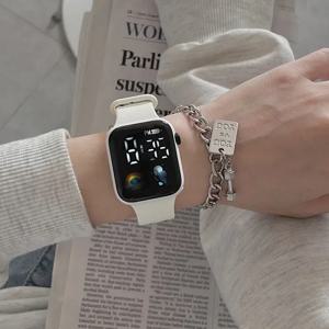 패션 LED 스포츠 시계 디지털 시계 남자 핑크 전자 손목 시계 캐주얼 실리콘 Montre Femme Relojs Para Mujer