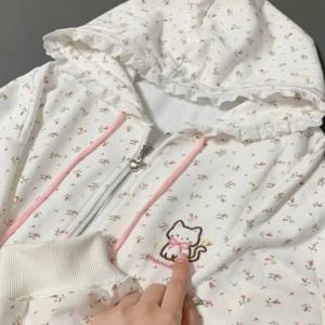HOUZHOU Kawaii Sweet 하라주쿠 까마귀 여성 일본 패션 레이스 패치 워크 꽃 프린트 고양이 자수 지퍼 후드 티셔츠