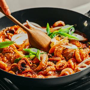 [홍대쭈꾸미] 300g 약간매운맛 4팩 수제양념 쭈꾸미볶음