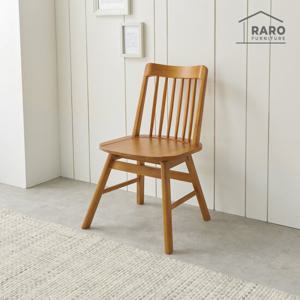 라로퍼니처 알토 고무나무 원목 회전 식탁 의자 카페 인테리어