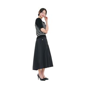 [올리비아하슬러] 포켓 버튼 플레어 밴딩스커트 _OHDMSK101