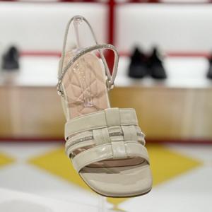 [엘칸토] 여성 양가죽 웨지힐 2WAY 뮬 샌들 2컬러택1 W44U526