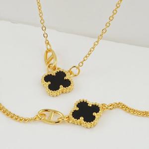 [데일리]크로바 (오닉스or자개 택1) 순금팔찌 24K 3.75g 18k장식별도증정
