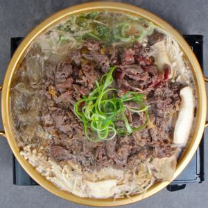 옛날서울식육수소불고기(1.06kg)1세트 달짝지근한 양념이 쏙 배어든 소불고기+당면+육수 깊은 국물맛! 푸짐한 2~3인분