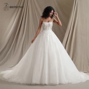 BEPEITHY 사용자 정의 Strapless 반짝이 공주 웨딩 드레스 2025 여성 민소매 3D 꽃 신부 섹시한 신부 가운 Vestido