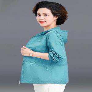 바람막이 여름 의류 루몬 중년 여성 여름 의류 바람막이 통기성 후드 중년 중장년 단색 여름 의류 여름 옷 여름 의류