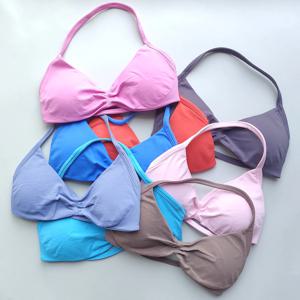 임팩트 스포츠 브래지어 Strappy Backless 요가 체육관 브래지어 이동식 컵 여성 운동 의류 체육관 탑 홀터 스포츠 브래지어