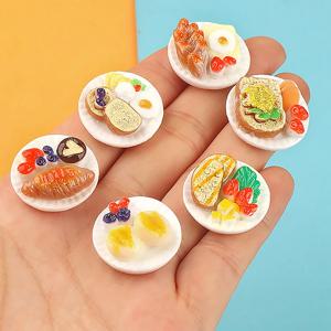 6pcs 인형 집 주방 액세서리 미니 음식 장난감 소품 모델 1:12 인형 집 액세서리 미니 케이크 딤섬 트레이 슈퍼마켓 장난감