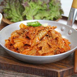5팩+1팩 국내산 한돈 돼지고기 김치 두루치기 제육 볶음 냉동 간편식 240g