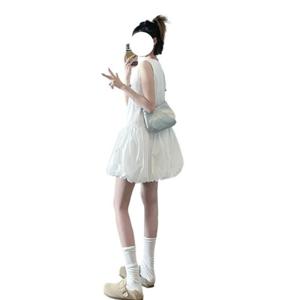 화이트 민소매 조끼 원피스 여자 여름 부드러운 분위기 스커트 작은 키 박시한 꽃봉오리 스커트