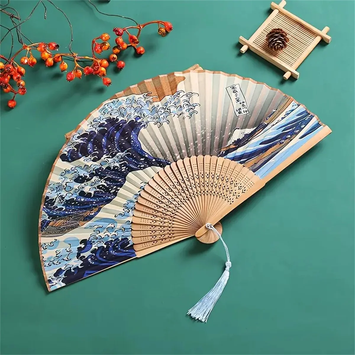 1pc, 일본 접는 팬 수제 장식 가나가와 웨이브 접이식 팬 휴대용 빈티지 핸드 팬 여성용 휴대용 접는 F