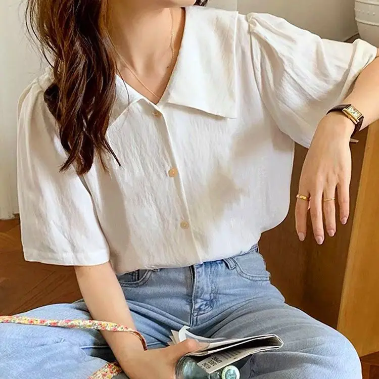 흰색 반팔 v 넥 여성 셔츠 한국 스타일 복고풍 홍콩 풍미 디자인 감각 세련된 탑 한국어 버전