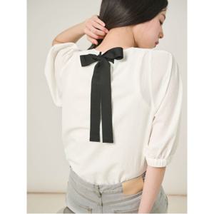 [25SS]시어서커 볼륨 탑 블라우스  화이트 (BF5665C511)