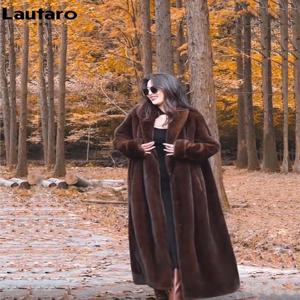 Lautaro 겨울 긴 대형 따뜻한 두꺼운 푹신한 갈색 소프트 스커트 가짜 밍크 모피 코트 여성 우아한 럭셔리 모피 오버 코트 2024