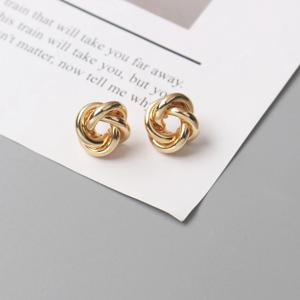 여성을위한 작은 금속 스터드 귀걸이 골드 컬러 트위스트 라운드 귀걸이 작은 특이한 귀걸이 boucles d' oreilles 패션 쥬얼리
