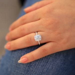 JoyceJelly 여성을위한 1 캐럿 컬러 Moissanite 다이아몬드 반지 여성 클래식 925 스털링 실버 반지 웨딩 약혼 쥬얼리
