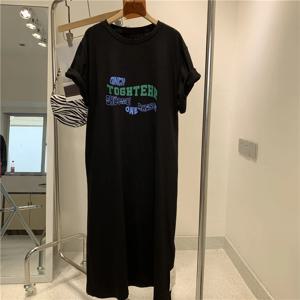 플러스 사이즈 여성 프린트 레터 롱 드레스 캐주얼 루즈 슬리밍 무릎 길이 사이드 슬릿 티셔츠 스타일 한국 패션 코튼 드레스