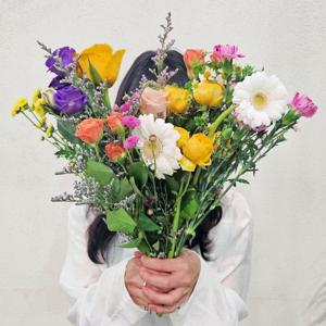 이벤트 랜덤 제철꽃 20줄기 대형 생화 꽃다발 기간한정 사이즈 업그레이드 이벤트
