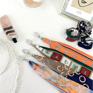 이지 마그네틱 간절기 여성 노블 원터치 스카프 엘레강스 세련 봄 가을 자석 패션 포인트 (2장이상추가할인)
