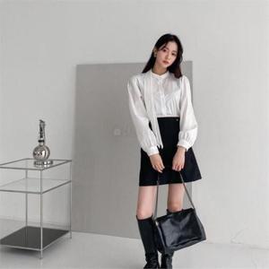 [다잇템]여자 스퀘어 인조가죽 휘뚜루마뚜루 숄더백 (8156987)