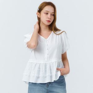 부루앤쥬디 버튼밑단레이스블라우스 BBRFBL105B