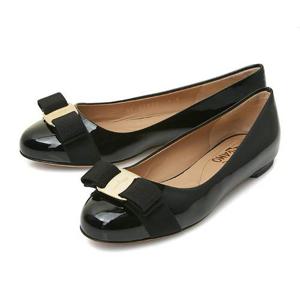 [페라가모] 바리나 발레리나 플랫슈즈 VARINA 1CM NERO 0574556 /135881