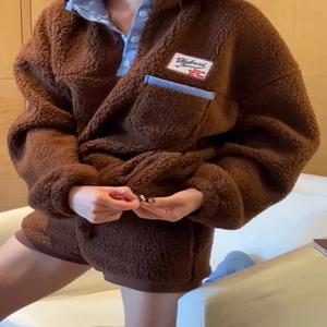 레트로 시크 롱 슬리브 양털 스웨트셔츠 여성 캐주얼 루즈핏 후드티 레터 라벨 디자인 스탠드 칼라 출퇴근 스타일