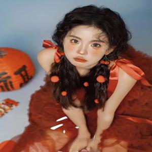 스튜디오 사진을위한 빨간 드레스 달콤한 소녀 예술 초상화 개인 예술적 사진 축하 테마 여성용 의류