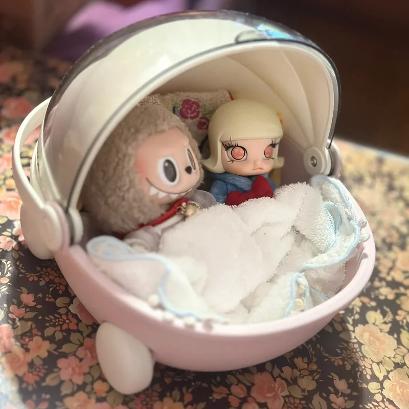 Labubu 아기 유모차 보관함 Mokoko 인형 장식 공간 모듈 수면 요람 카트 인형 침대 가구 액세서리 Playsets