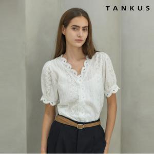 정상가:59,000원 ㅣ 페미닌 브이넥 레이스 자수 반팔 블라우스 (TX2BL040L0)