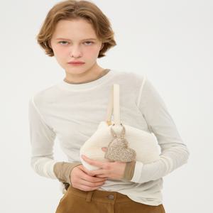 뉴욕 액세서리 JABA4F453IV [스텔라] 아이보리 퍼 샤이닝 하트참 복조리백