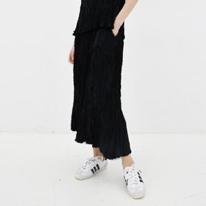 yoyoyoy여성[최초가 122,000원] 크리즈 텍스처 롱 스커트 블랙_AJ04WNPSK30