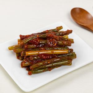 마늘쫑무침 국내산양념100% 500g 김치명가 비법양념으로 버무린 새콤달큰아삭한 밥반찬