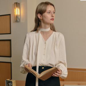 샤니 브이넥 타이 블라우스 / CHANEY V NECK TIE BLOUSE_3colors