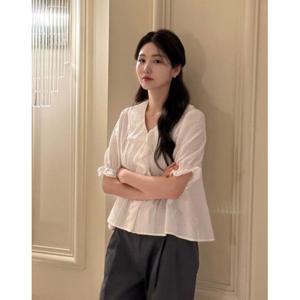 헤지스 여성 25SS 시즌오프인기재입고 / CITY ESSENTIAL 반팔 프릴장식 블라우스 화이트 HSSH5BP32WT