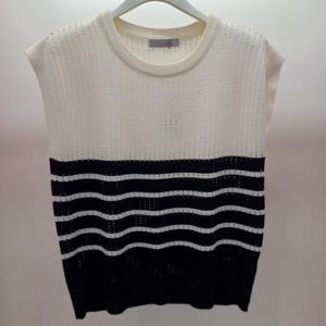 Latium HC06 펀칭 민소매 단가라 스트라이프 라운드 캡소매 니트나시티 t2523sw35I