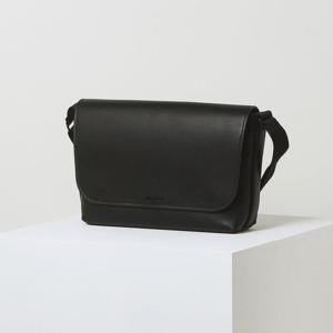 [질스튜어트핸드백]블랙 블리언 크로스백 미듐 사이즈 JUBA4E271 BK